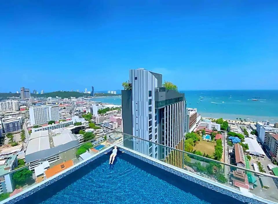 Апартаменты Great Location With Infinity Pool - Central Паттайя Экстерьер фото